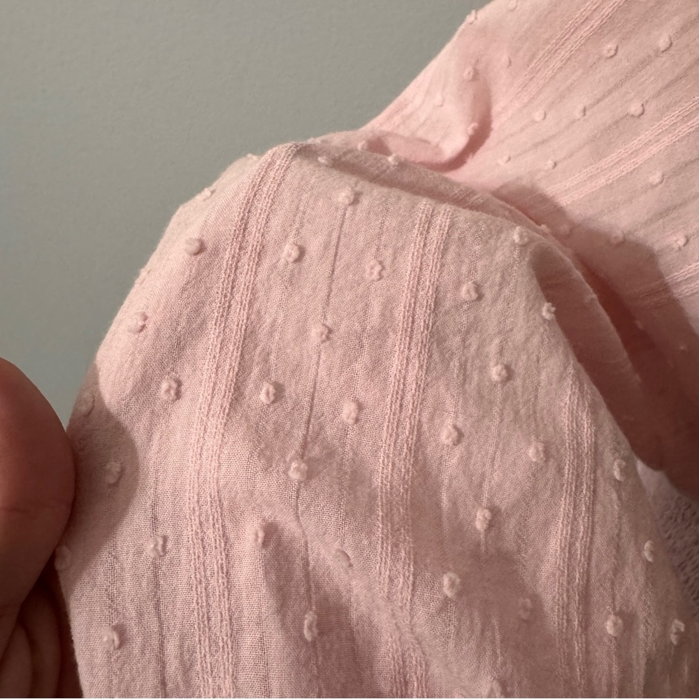 Crown & Ivy Light Baby Pink Swiss Dot Dress Smocked Medium Tier Feminine - Picture 6 of 7